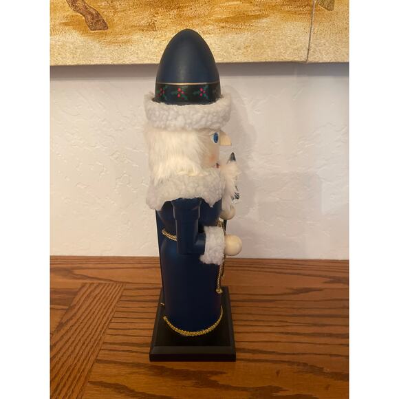 Goodnight Santa Nutcracker - Picture 4 of 5